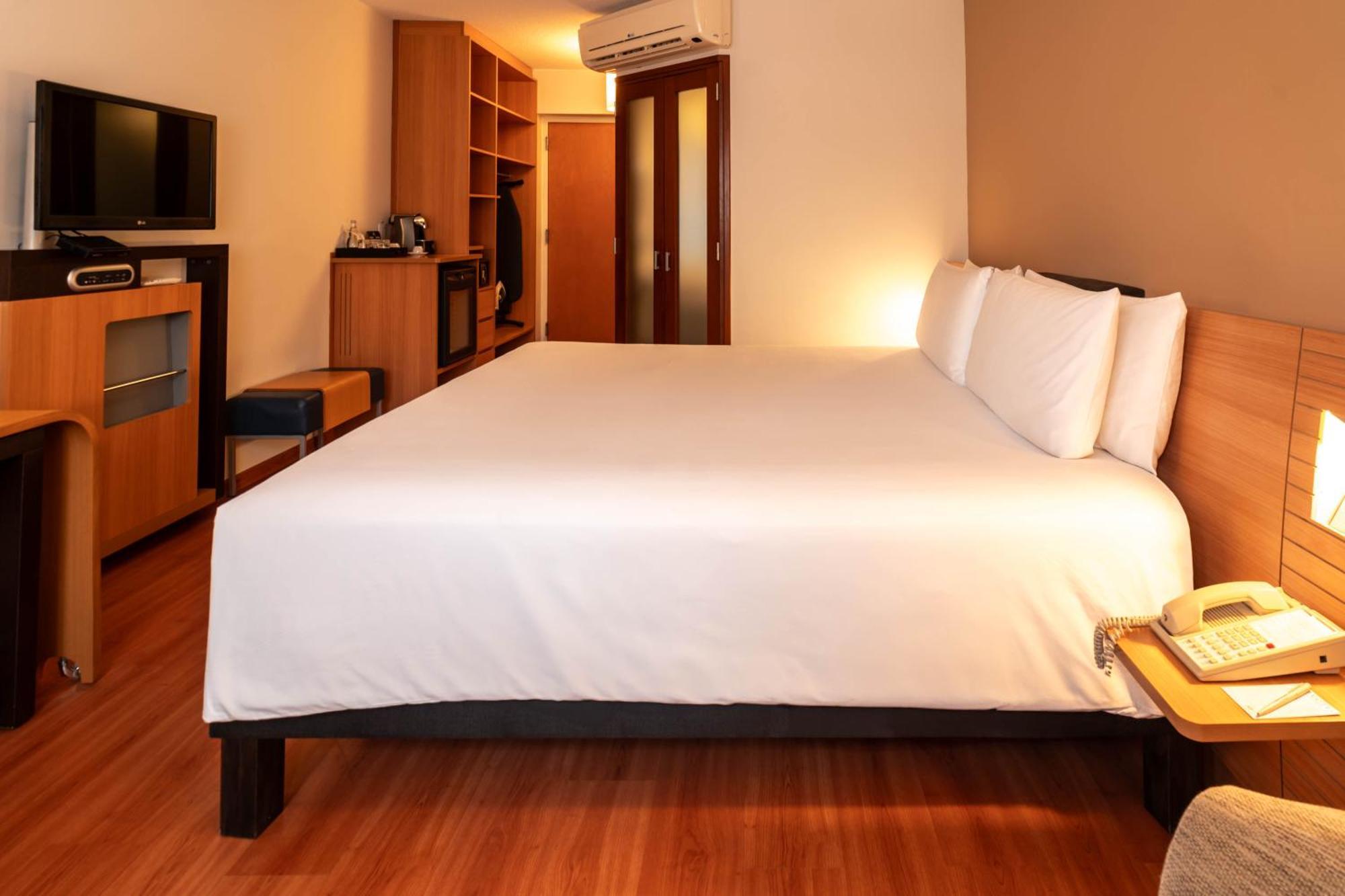 Novotel Lima San Isidro Екстериор снимка